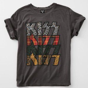 #18❤️ Brand new DAY KISS Band T-Shirt